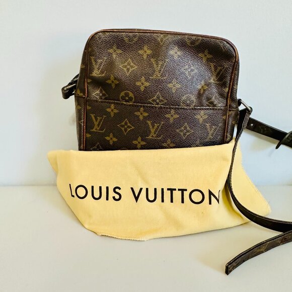 VINTAGE LOUIS VUITTON AMAZONE MONOGRAM CANVAS MESSENGER SHOULDER BAG - Picture 1 of 16